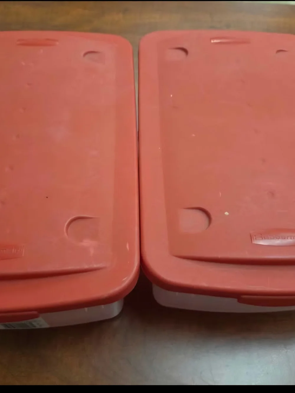 Rubbermaid two clear